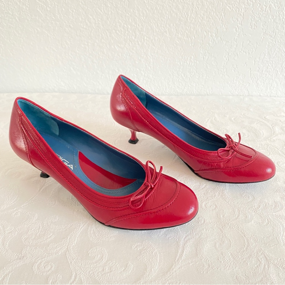 Via spiga red bow pumps